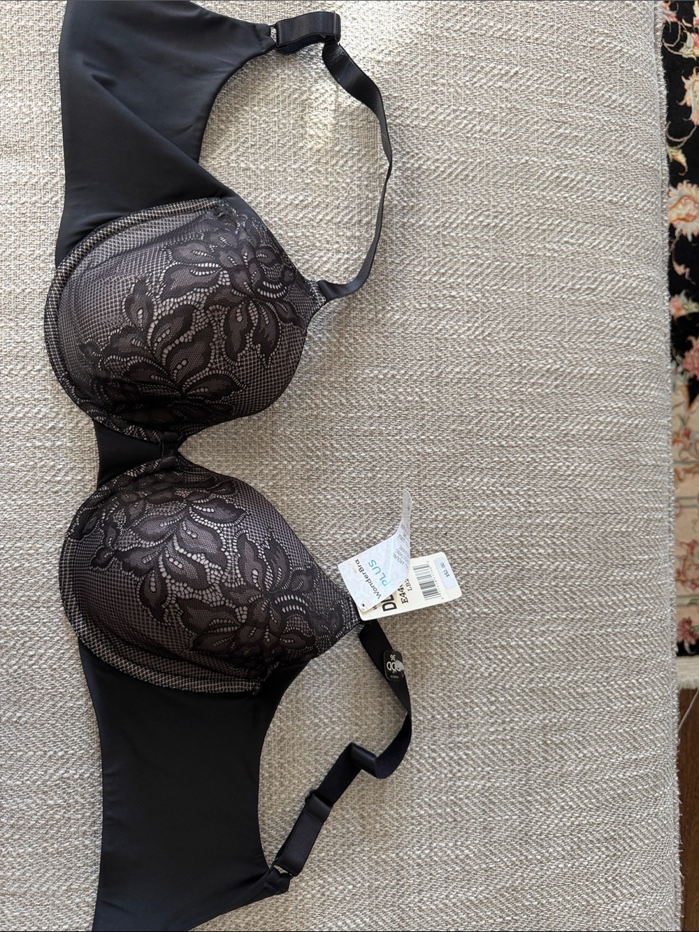 Wonderbra Black Lace Overlay Contour Bra